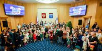 Многодетные семьи Ленобласти: поздравления и подарки - SyasNews.Ru