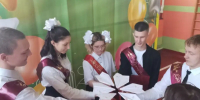 Последний звонок для выпускников в Бережках - SyasNews.Ru