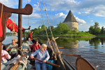 Сотрудники музея осваивали ремесло средневековых моряков